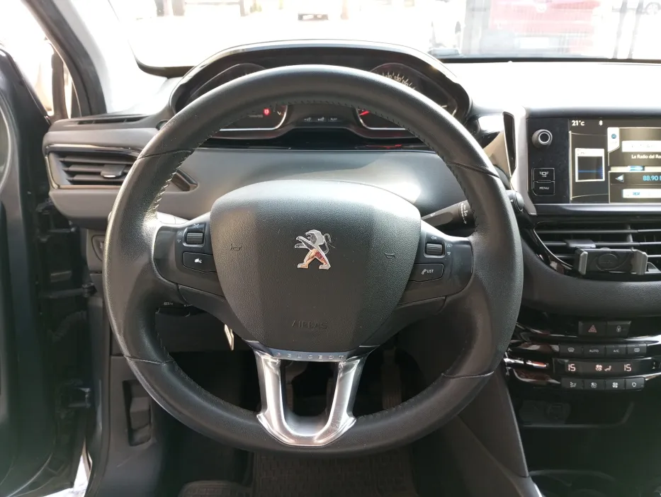 Imagen 11 PEUGEOT 208 Active 1.2 MT